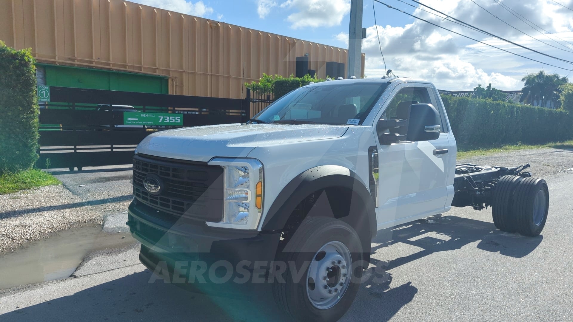 Truck Chassis Ford F-600