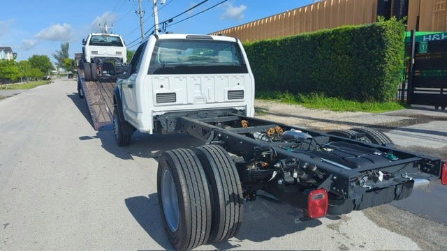 Truck Chassis Ford F-600