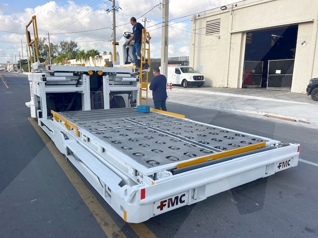 Cargo Loader FMC-Commander 15 STD