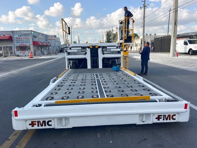 Cargo Loader FMC-Commander 15 STD