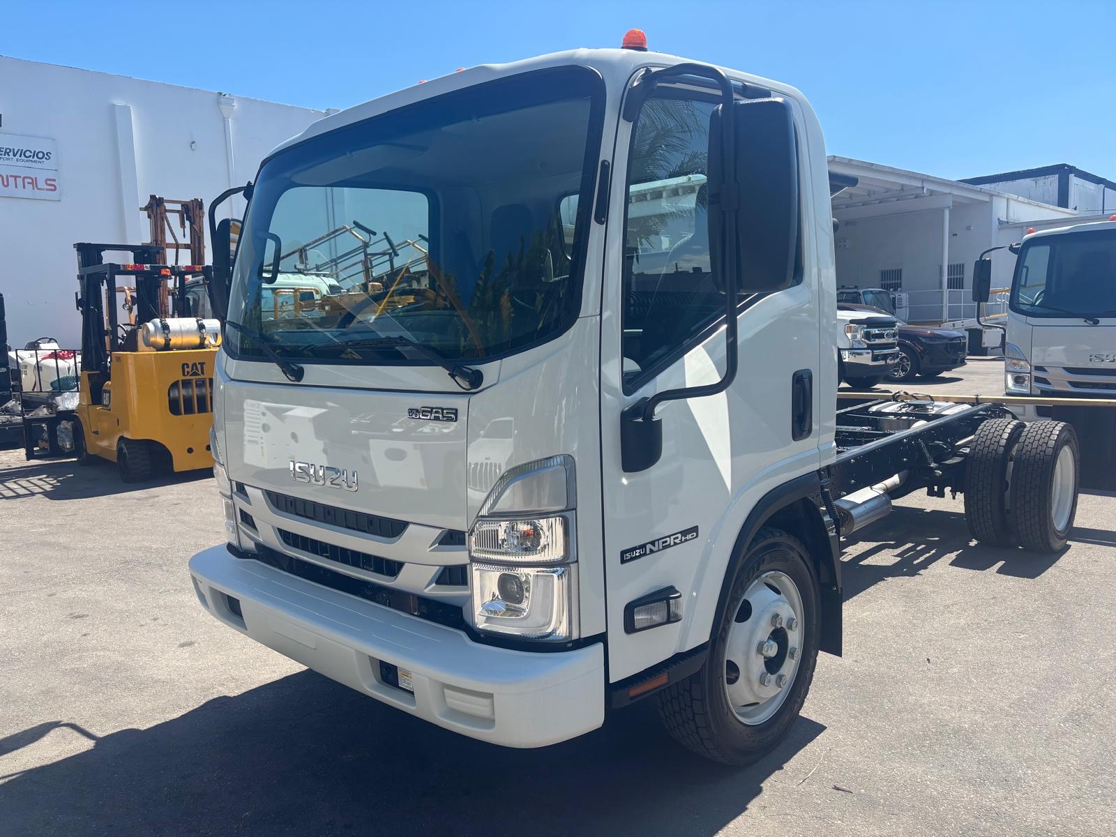 Truck Chassis Isuzu NPR - Gasoline