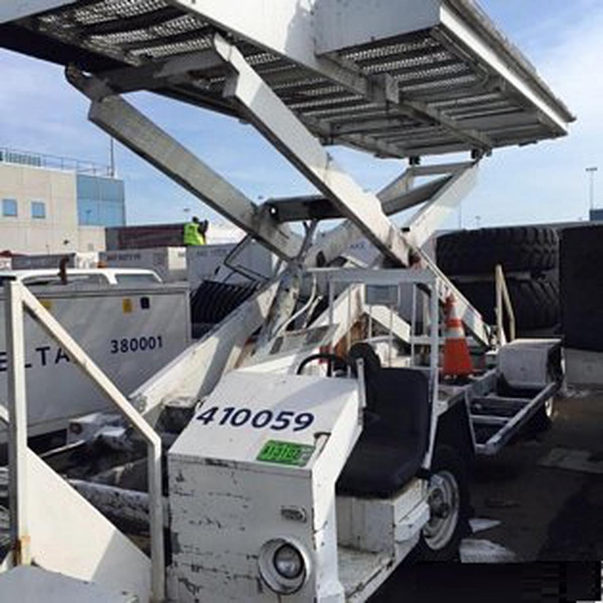 Mobile Maintenance Lift Wollard TML-704