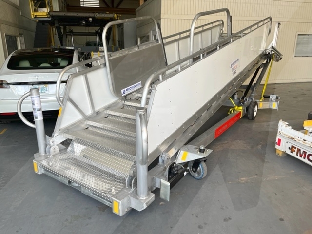 Passenger Stair Towable Standard GSE STD-95-145 2022