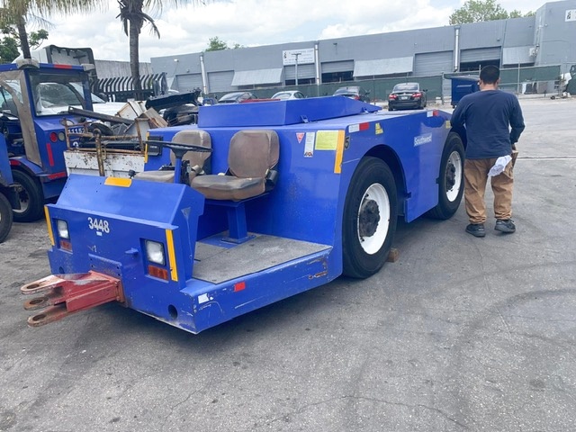 Push Back Tractor FMC B350E