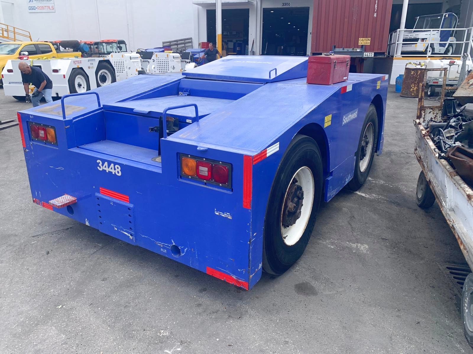 Push Back Tractor FMC B350E