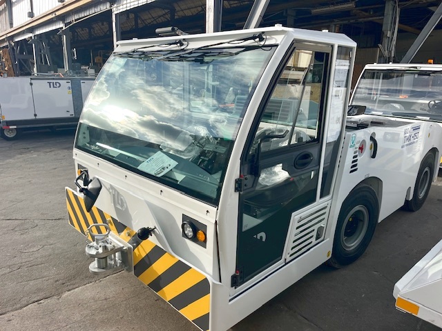 Push Back Tractor TLD TMX-150-9 T4