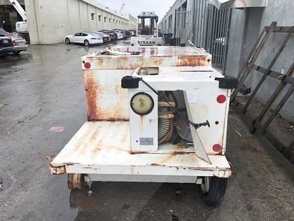 Lavatory Cart Par-Kan LVC450 - 250 gal waste/150 gal flush