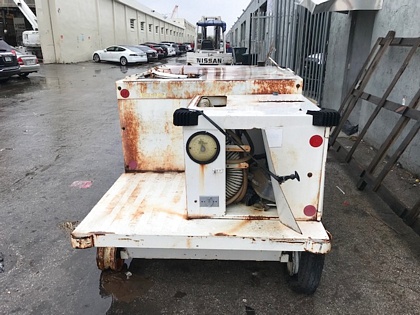 Lavatory Cart Par-Kan LVC450 - 250 gal waste/150 gal flush