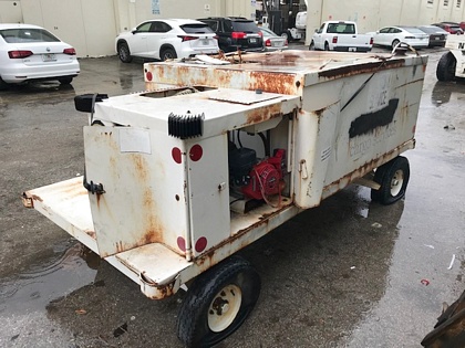 Lavatory Cart Par-Kan LVC450 - 250 gal waste/150 gal flush