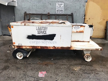 Lavatory Cart Par-Kan LVC450 - 250 gal waste/150 gal flush