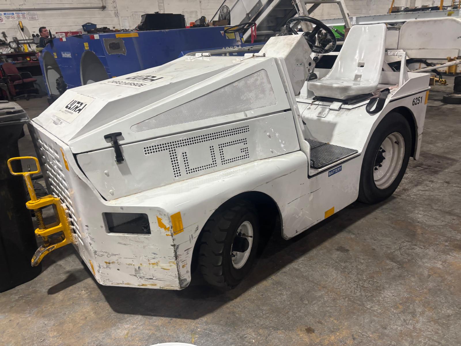 Baggage Tractor Tug M1A30-14