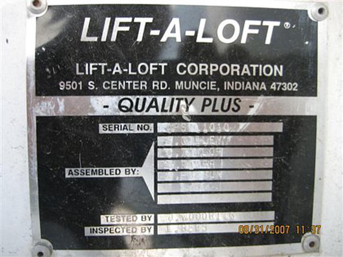 2000 Lift-A-Loft APV Flat Bed