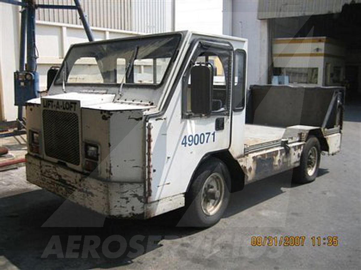 2000 Lift-A-Loft APV Flat Bed