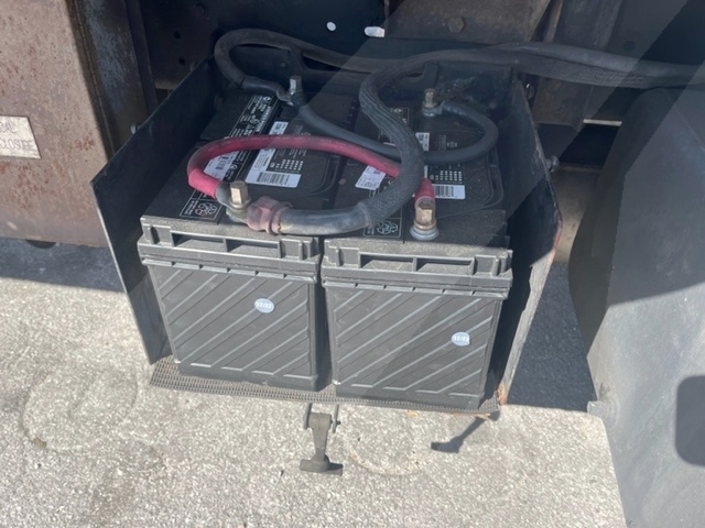 Catering Truck Ford/Hi Way F-700/ CT-14