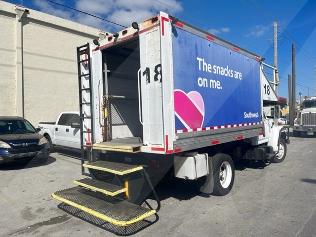 Catering Truck Ford/Hi Way F-700/ CT-14