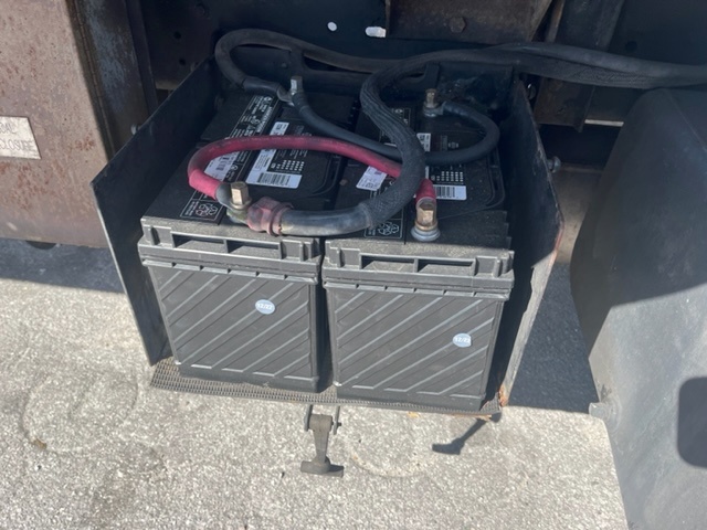 Catering Truck Ford/Hi Way F-700/ CT-14