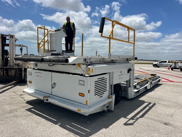 Cargo Loader FMC-Commander 15 STD