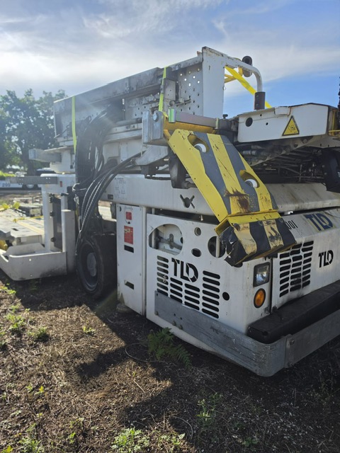 Cargo Loader TLD 838 Wide