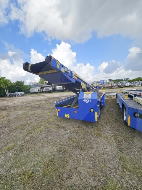 Belt Loader Tug 660E