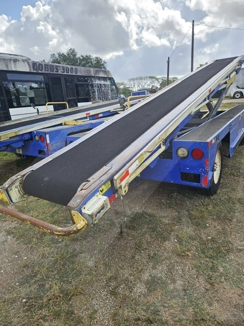 Belt Loader Tug 660E