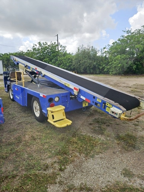 Belt Loader Tug 660E