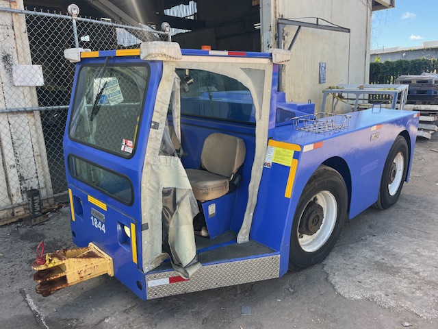 Push Back Tractor FMC B-300