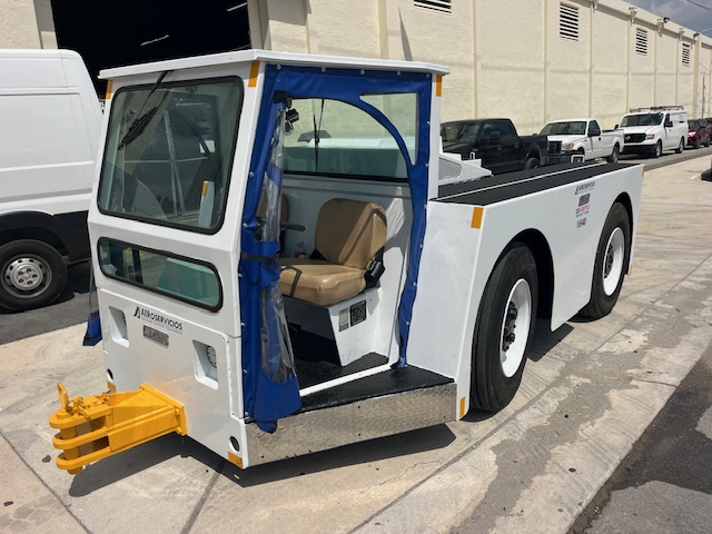 Push Back Tractor FMC B-300