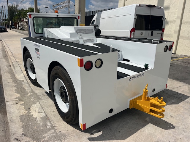 Push Back Tractor FMC B-300