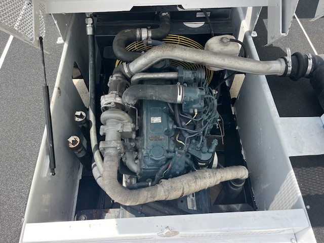 Push Back Tractor FMC B-300