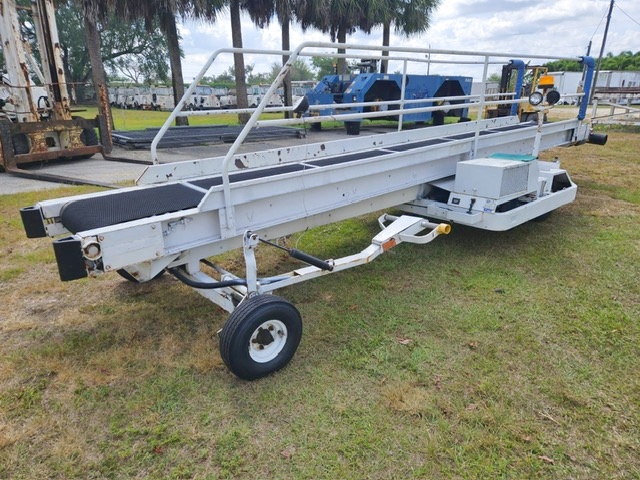 Towable Belt Loader Wasp A01771D-3650