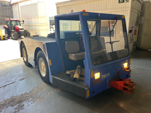 Push Back Tractor FMC B-350