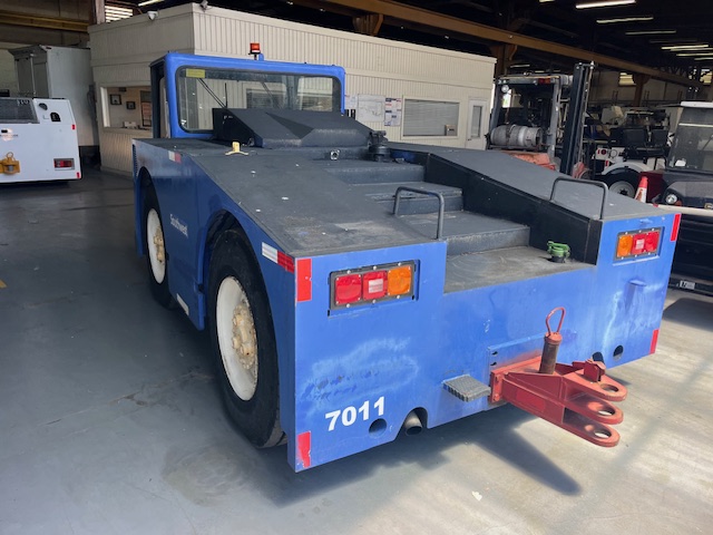 Push Back Tractor FMC B-350