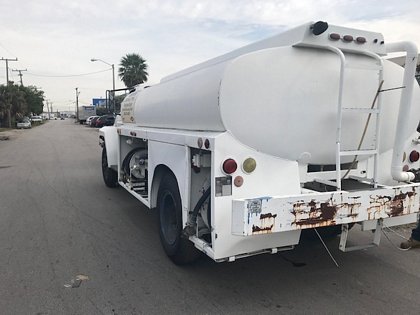 Fuel Truck AV-JF Gas F-800